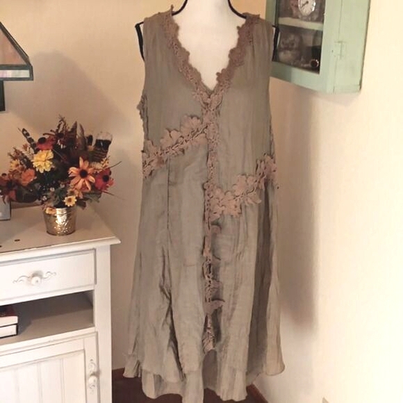 CTF International Layered Dress - Picture 1 of 12